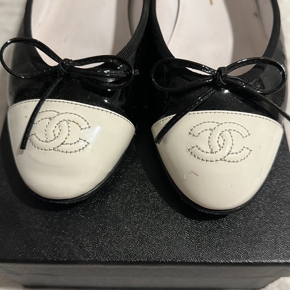 Chanel patent leather ballet flats - Picture 2 of 6